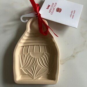 NWT TAG Gnome Collectible Stoneware Cookie Mold & Sugar Cookie Recipe